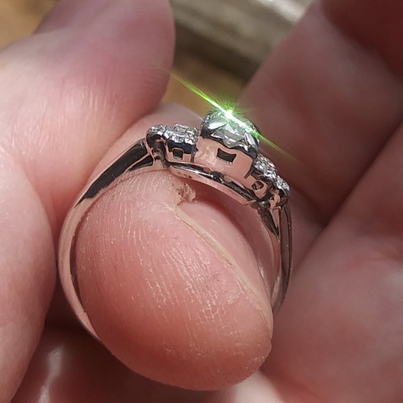 Diamond Ring with 14k White Gold, Certification Included - Picture 10 of 15